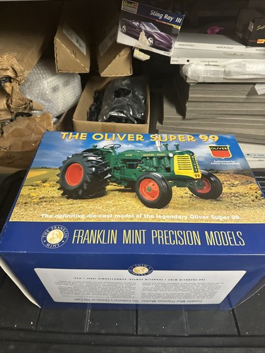 Tractor Franklin Mint Oliver Super 99 modelo de precisión escala 1/12 abierto nuevo - Imagen 18 de 20