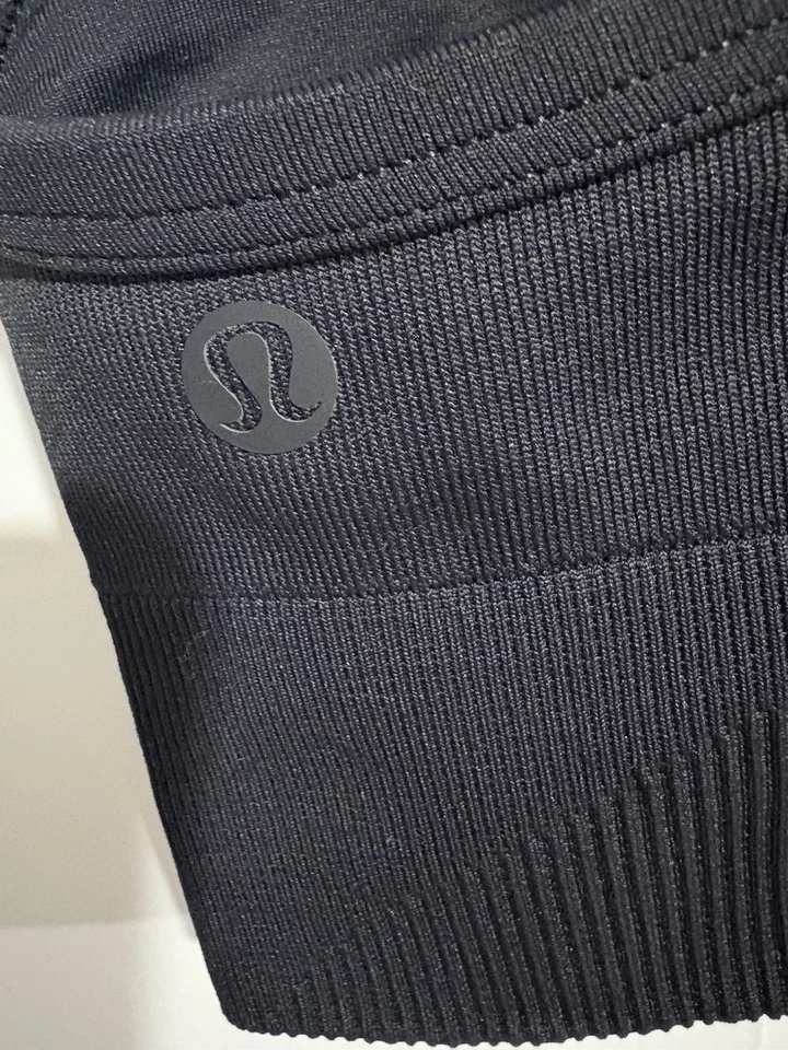 Lululemon Size 4 Black Sport Bra - Image 3 of 4