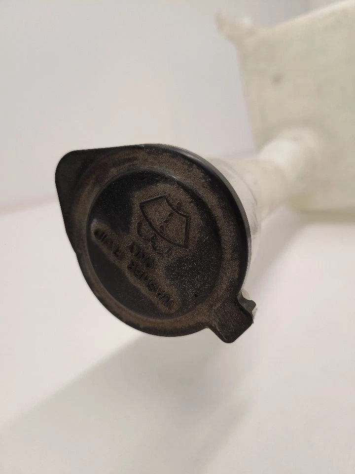 Toyota Avalon 2015 2016 2017 2018 depósito de lavado Foto 3 de 4