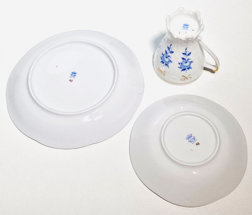 PMP Plaue Porzellan DDR -3-teilig Sammeltasse/Gedeck - Relief,Blumen Dekor - Bild 8 von 9