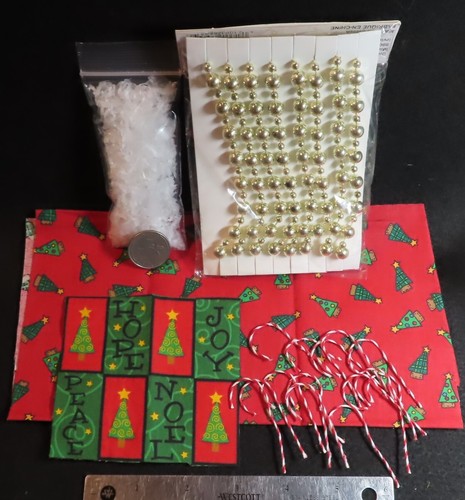 Christmas Mix Tree Fabric 2 Coordinating Gold Garland Snow Canes 1:12 Mini 3594 - Picture 2 of 3