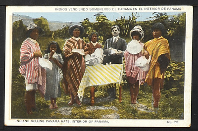 PANAMÁ 01-PANAMÁ -Indios vendiendo sombreros de Panamá en el interior de Panamá