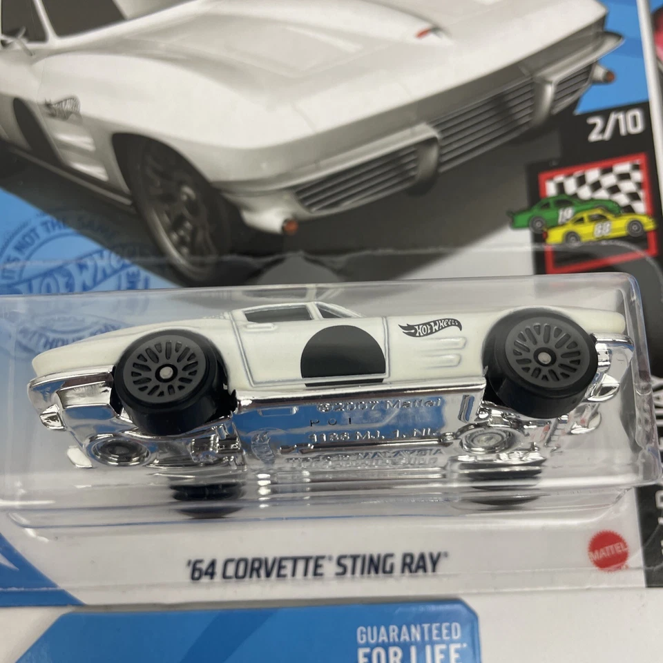 4 x 风火轮保时捷 935 - 宝马 M3 GT2 - '64 Corvette Sting Ray - 2018 宾利 — 第 3/4 张图片