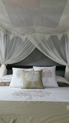 Four Poster Bed Standard Bed Canopy Mosquito Net 185cm x 205cm King Size - Picture 6 of 11
