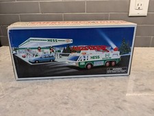 New in box 1996 HESS EMERGENCY TRUCK NEW IN BOX with latter