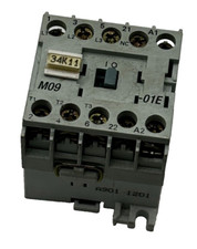 ALLEN-BRADLEY AB 100-M09NZ*31 CONTACTOR RELAY SER A 100M09NZ31 600VAC