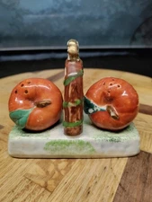 Vintage Maruhon Ware Metroware Porcelain Salt & Pepper Shakers Occupied Japan 