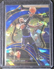 2023-24 Panini Select - Courtside LeBron James Blue Cracked Ice Prizm #266