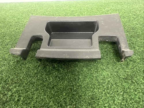 2012-2015 DODGE DURANGO CENTER CONSOLE ARMREST HINGE COVER OEM C01365009BL - Picture 3 of 10