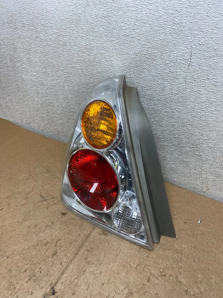 2002 2003 2004 Nissan Altima Tail Light Left Driver Lh Side OEM V3529 DW - Image 2 of 4