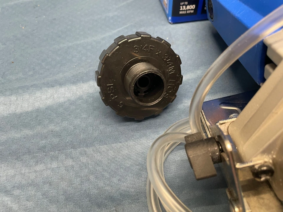 Sierra de azulejos portátil Kobalt 59207 4" motor de 12 amperios bisel 45° enchufe GFCI Foto 4 de 4