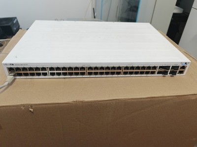 CRS354-48G-4S+2Q+RM - Cloud Router Switch mit 48x Gigabit RJ45...