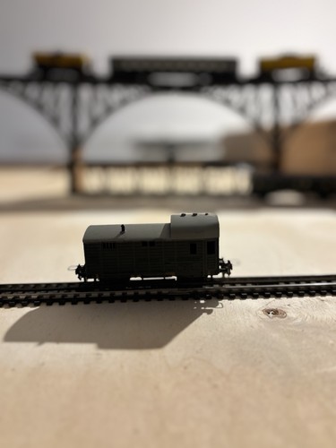 Trix-Express H0 Bastel-Konvolut mit Loks, Loks-Teilen, Wagen und Wagenteilen - Bild 4 von 7