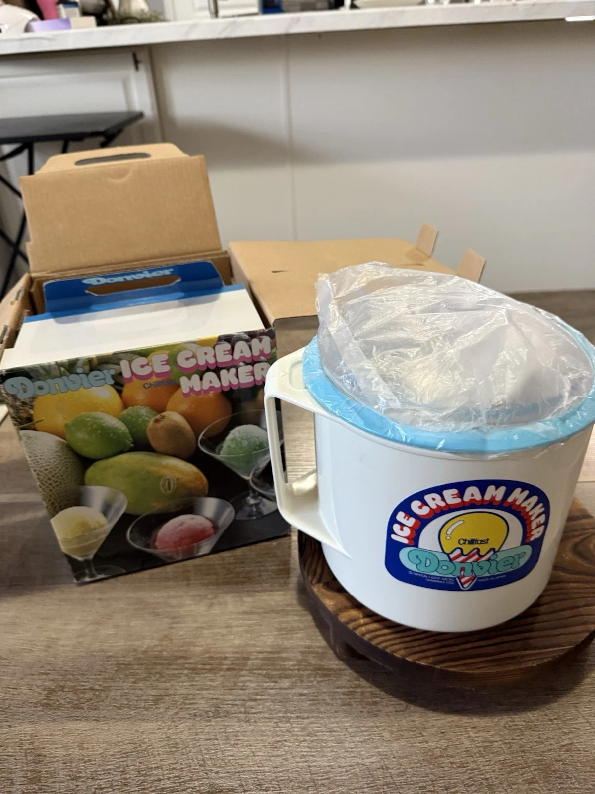 Vintage DONVIER Ice Cream Maker ChillFast 1 Pint Blue Original Box