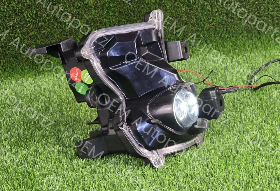 Левый противотуманный бампер со стороны водителя оригинальный б/у для Lexus LS460 2014-2017 F Sports - Изображение 2 из 4