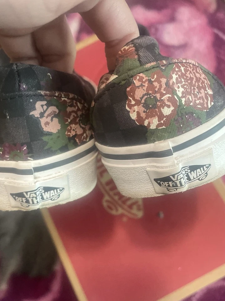 Chinelo feminino clássico estampa floral VANS - Imagem 4 de 4