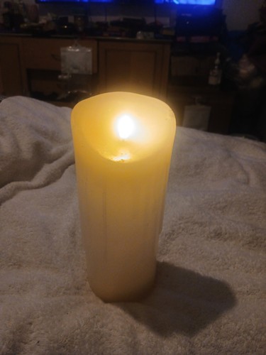 Vintege Flameless Flickering Chapel Ivory Battery Power Candle Big Height 10in - Picture 16 of 24