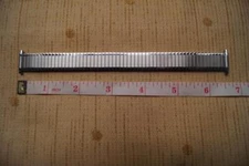 NOS STAINLESS STEEL EXPANDABLE WATCH BRACELET 14-19MM
