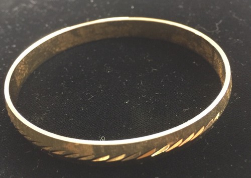 Vintage Rare Monet Makers Mark Bangle Bracelet Gold Tone Diamond Cut Jewelry - Picture 6 of 7