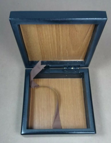 Vintage Coasters Set of 6 Hong Kong City Coaster Black Lacquered Hinge Wood Box - Picture 4 of 8