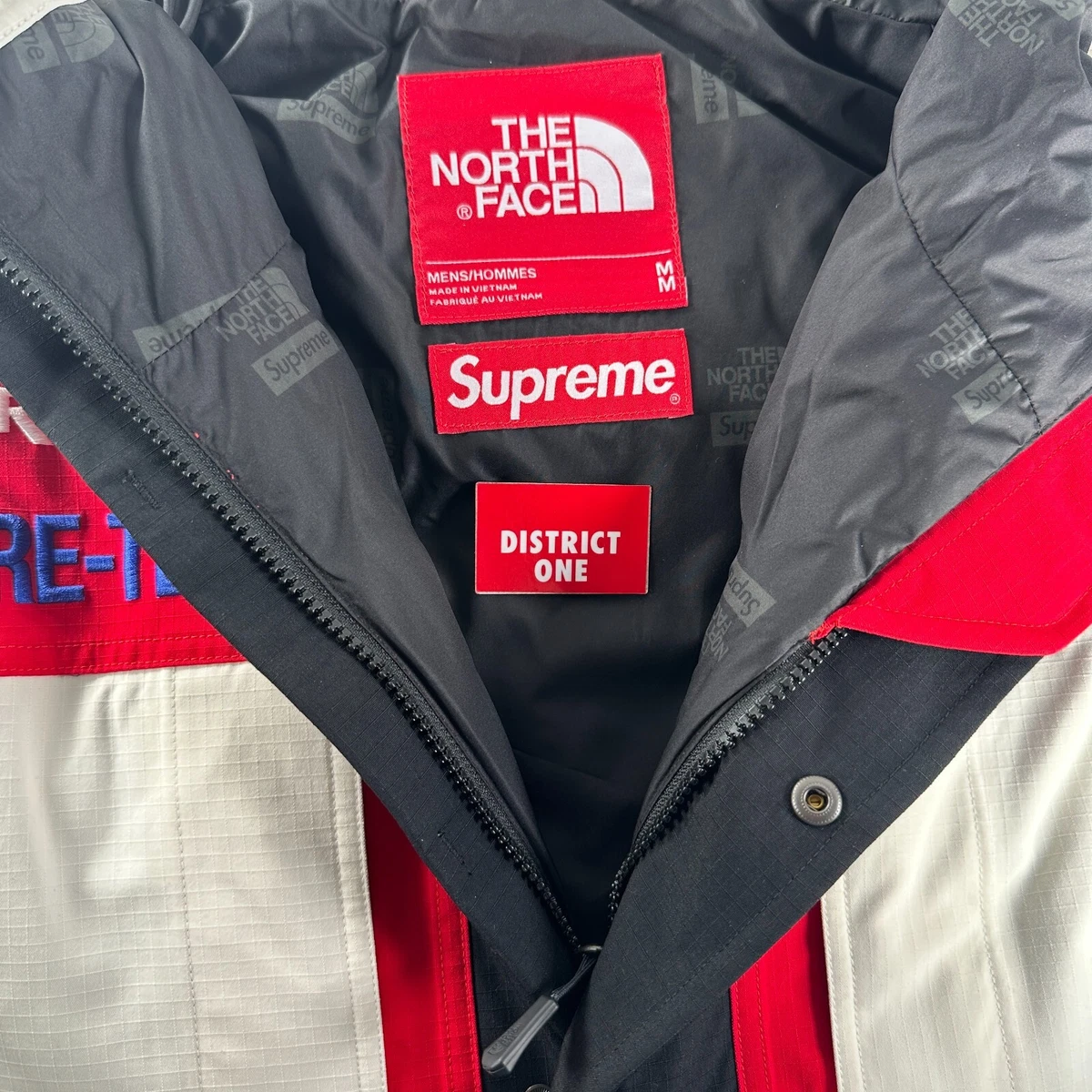 Supreme The North Face TNF Gore-Tex Expedition Jacket White Multi - Size M FW18