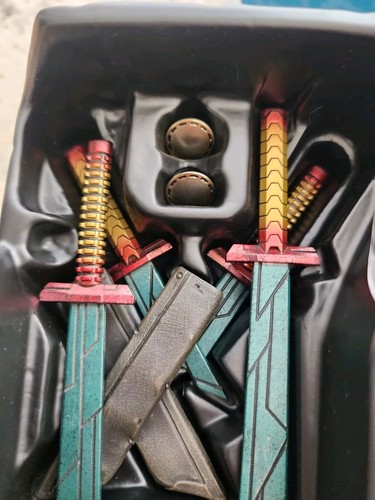 HOT TOYS THOR RAGNAROK MMS445 GLADIATOR THOR DELUXE - Imagen 10 de 14