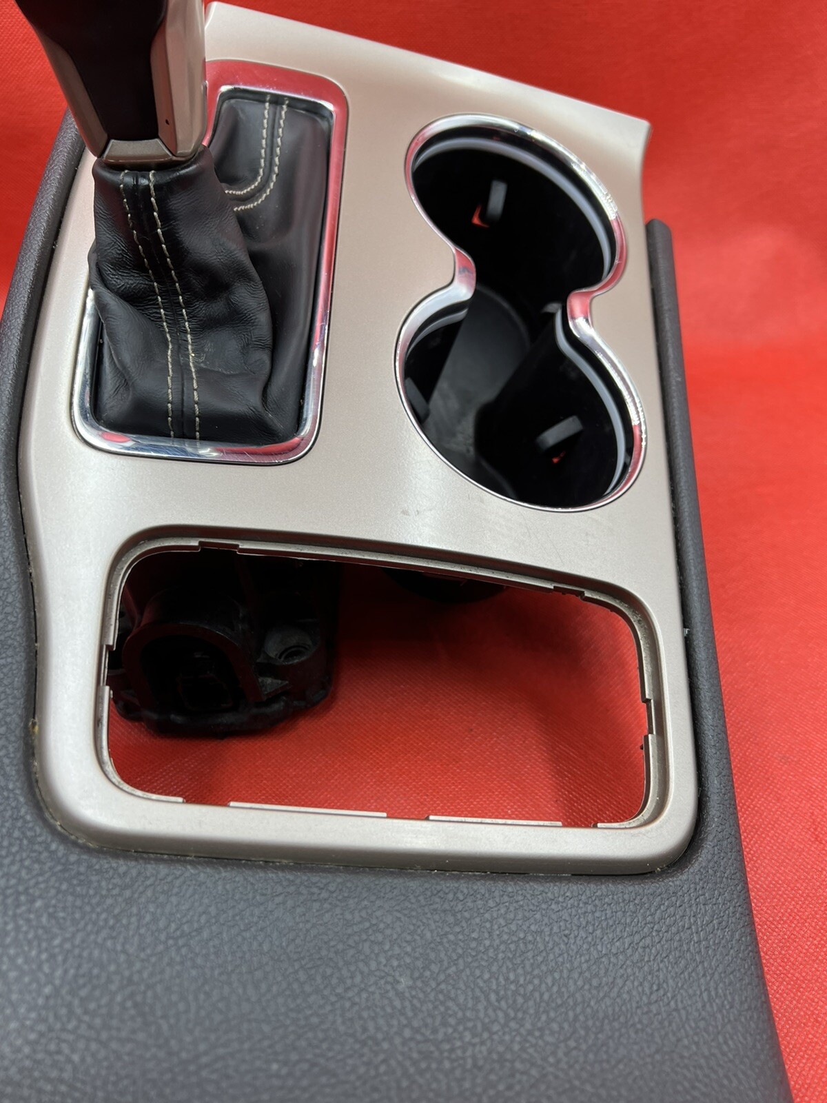 2017 JEEP GRAND CHEROKEE GEAR SHIFTER SELECTOR LEVER AND TRIM BEZEL PLASTIC OEM eBay