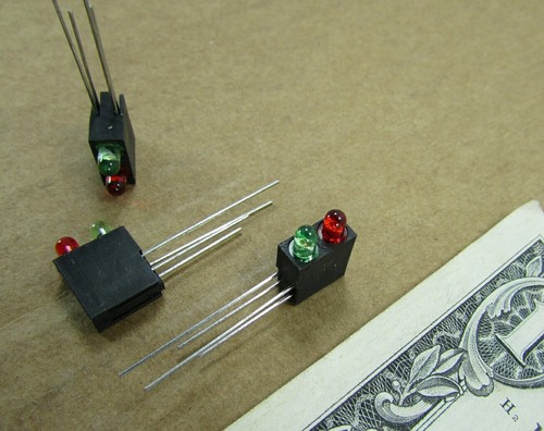 10 Dual Solder Mounted 3MM LEDs Red & Green Miniature Traffic Signal Model Train - Picture 3 of 9