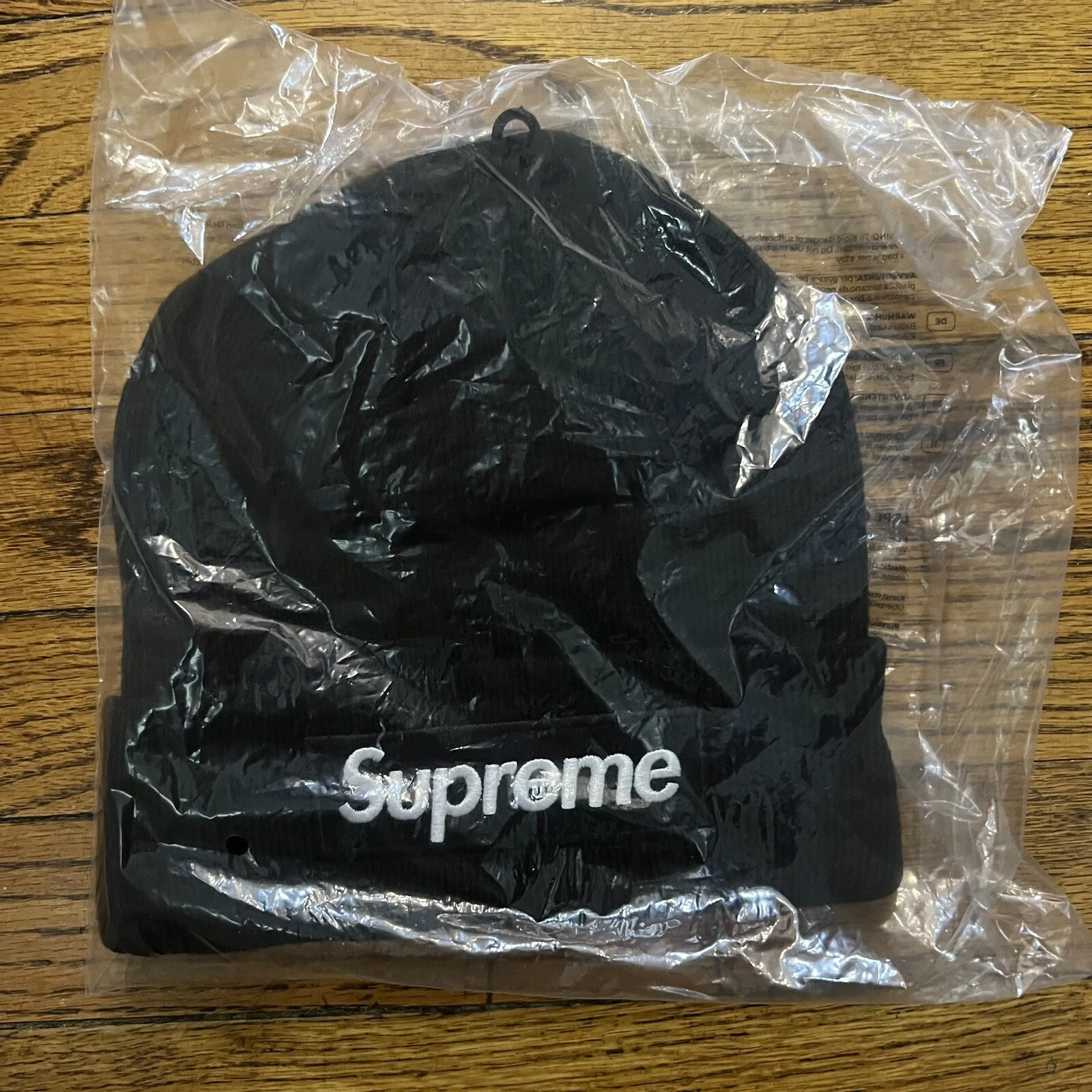 Berretto In Hand Supreme Box Logo FW24 Nero