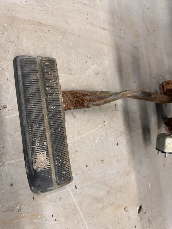 Ford Galaxie 1967 1968 conjunto de pedal de freno cortafuegos transmisión automática OEM Foto 2 de 4