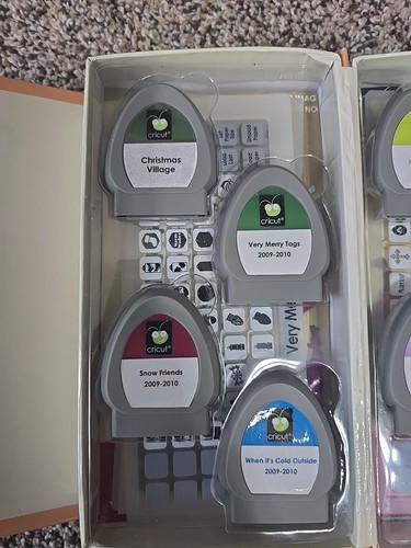 7 Holiday Cricut Cartridges And Keyboards - Picture 3 of 7