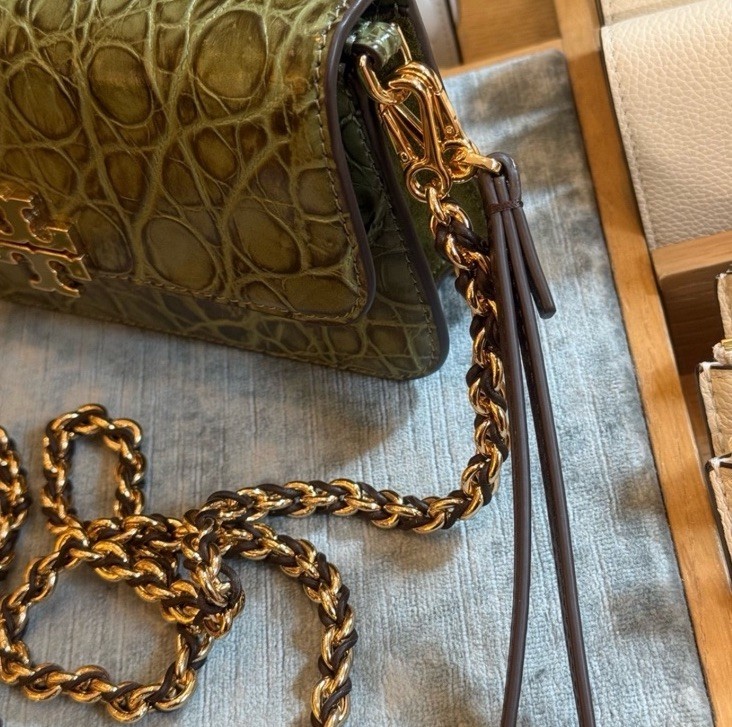 NWT Tory burch britten enbossed croc chain wallet wristlet soft