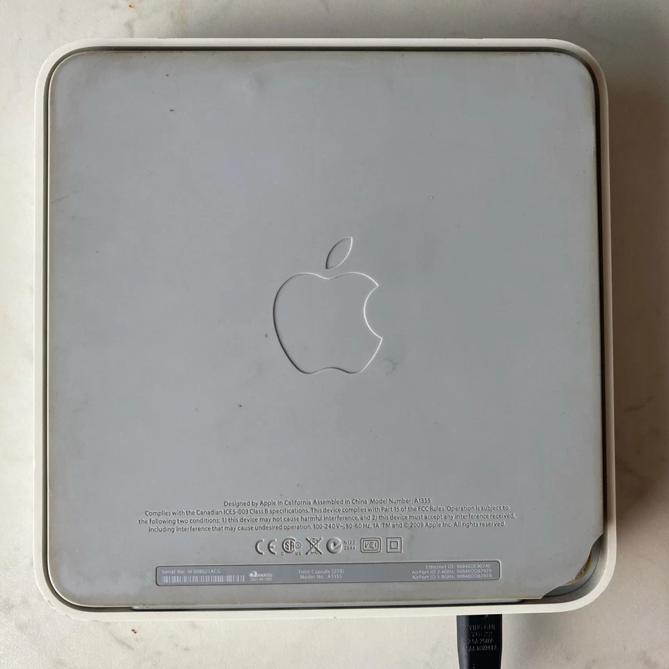 Apple AirPort Time Capsule 2TB Wifi Router A1355 3rd Gen Dual Band & Power Cable - Image 3 of 3