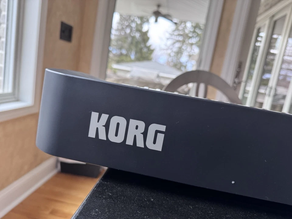 Piano digital KORG B2 88 teclas negro devolución en tienda Foto 2 de 4