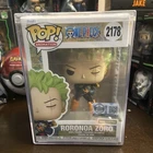 Funko Pop Roronoa Zoro Hot Topic Exclusive LE 3500 #2178 One Piece & Protector