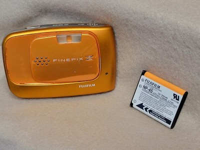 Fujifilm FinePix Z30 10.0MP Digital Camera Orange+Battery Broken