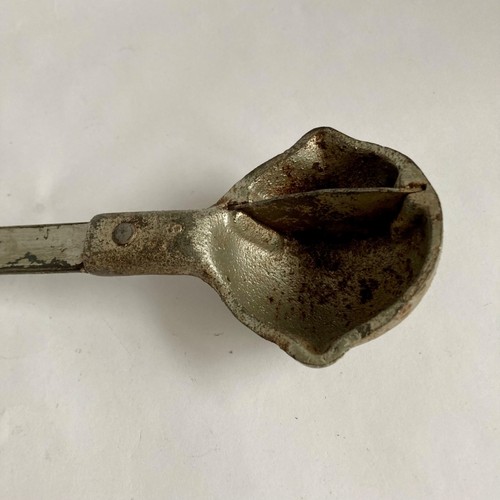 Vintage Lead Casting Ladle w/Divider & 2 Spouts Melting Blacksmith Cast Iron - Picture 2 of 8