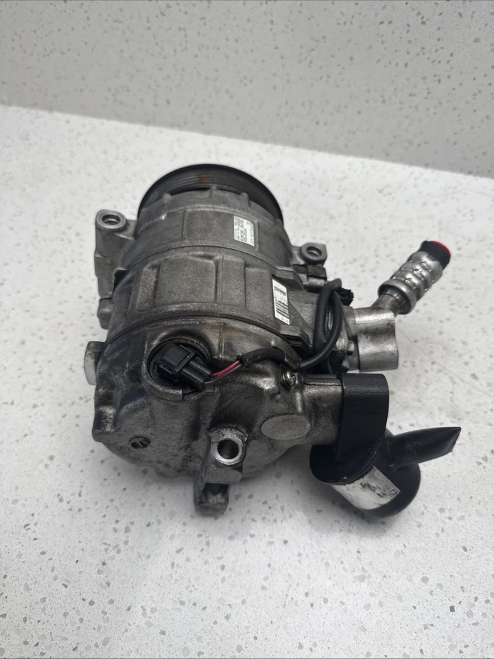 Compresor de aire acondicionado Mercedes-Benz C240 2001-2005 OEM Foto 4 de 4