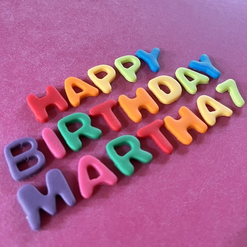 LETTERE LUMINOSE 2 CM COMMESTIBILI NUMERI glassa decorazione cupcake compleanno TOPPER TORTA - Foto 9 di 34