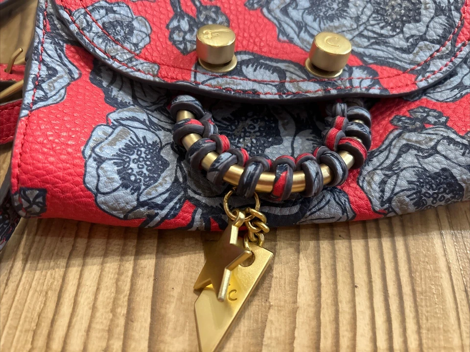 Bandolera Foley & Corinna Blake Mini Floral Cuero Vegano - Roja, Azul Foto 2 de 4