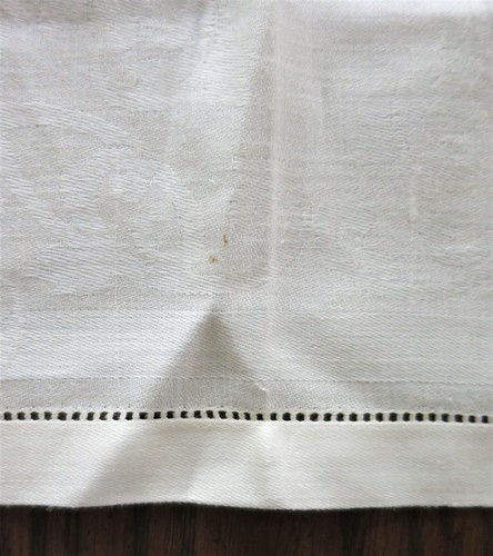 Vintage 2 White Linen Damask Tea Towels Fleur-de-lis 18x27" Flowers Dots 17"x31" - Picture 6 of 9