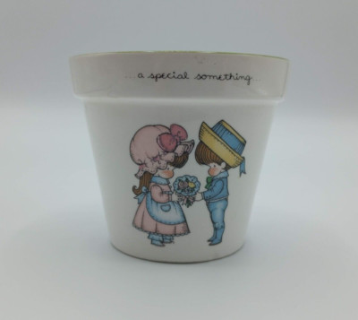 Vintage 1974 Joan Walsh Anglund Mini Flower Pot ''a special something'' Nursery