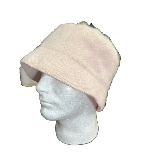 Gap Pink Hat Gloves Scarf Set | eBay display picture 1