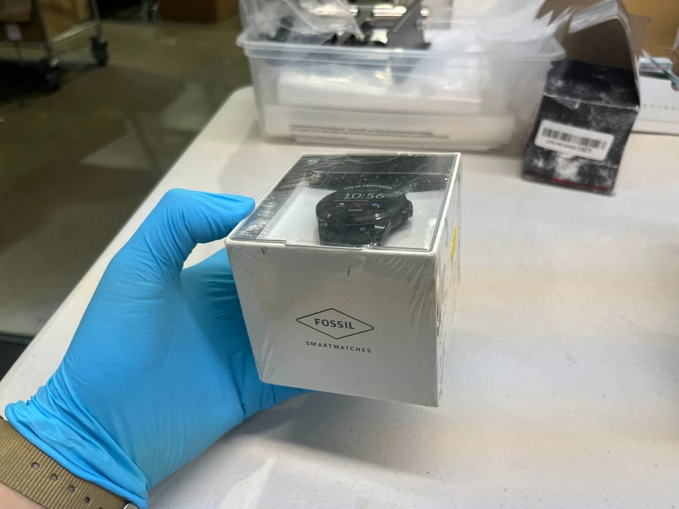 GENUINE Fossil Gen 5E 44mm Black Case Silicone Band Smartwatch FTW4047V SEALED  - Image 4 of 4