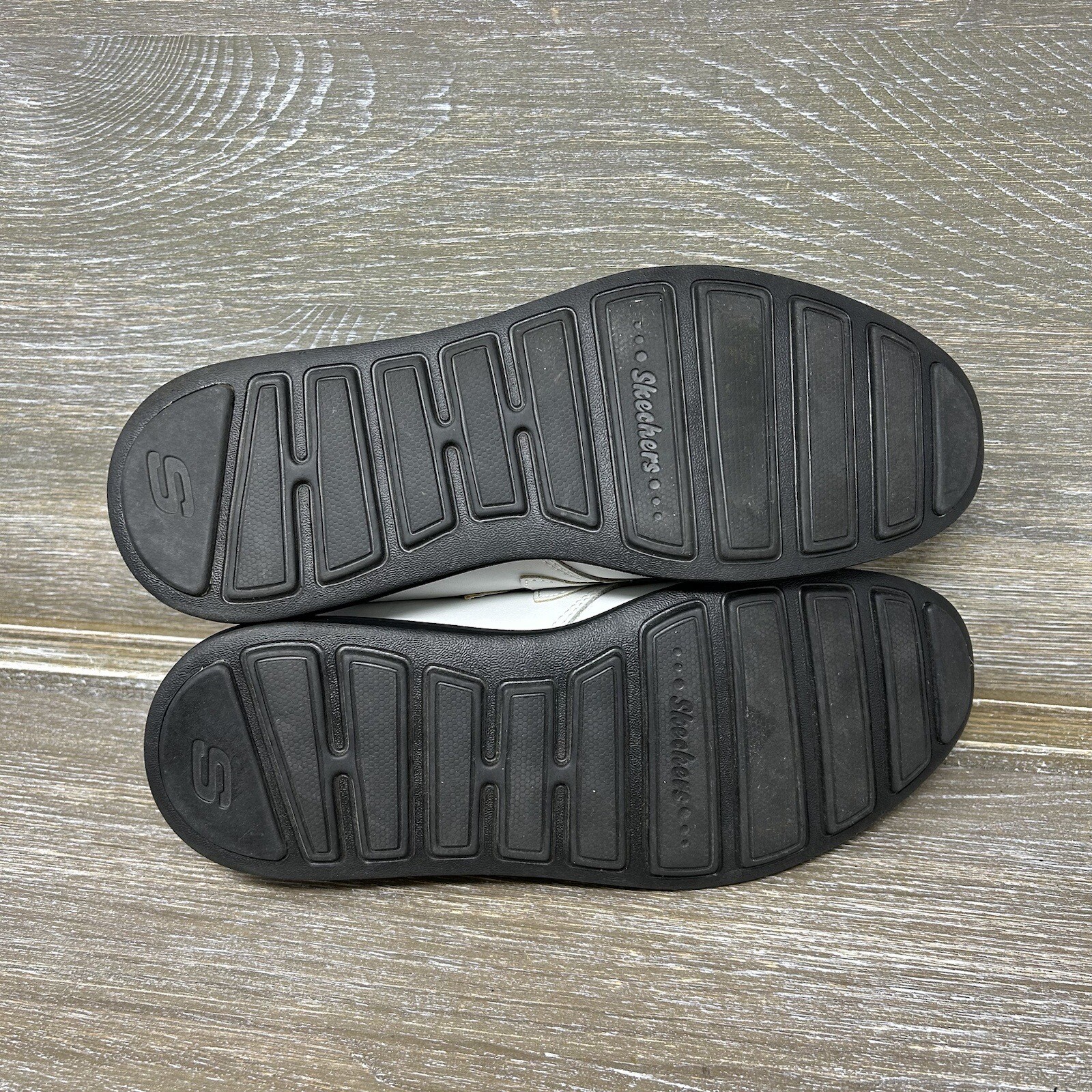 Skechers Leather Upper Balance White Casual Fashion S… Gem