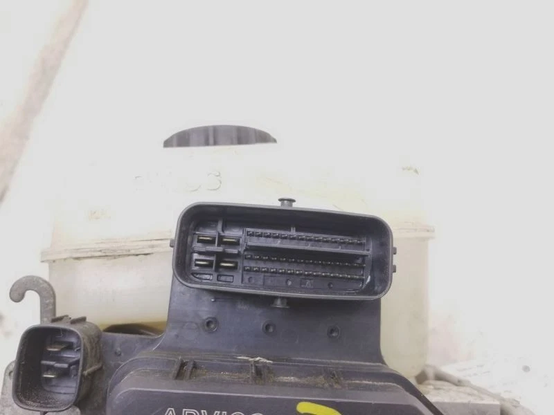 Conjunto de actuador y bomba de pieza de freno antibloqueo para 05-09 LEXUS GX470 Foto 3 de 4