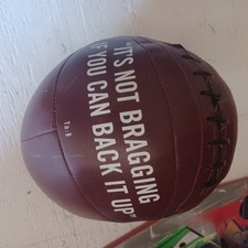 Everlast Muhammad Ali Signature Collection Leather Medicine Ball 