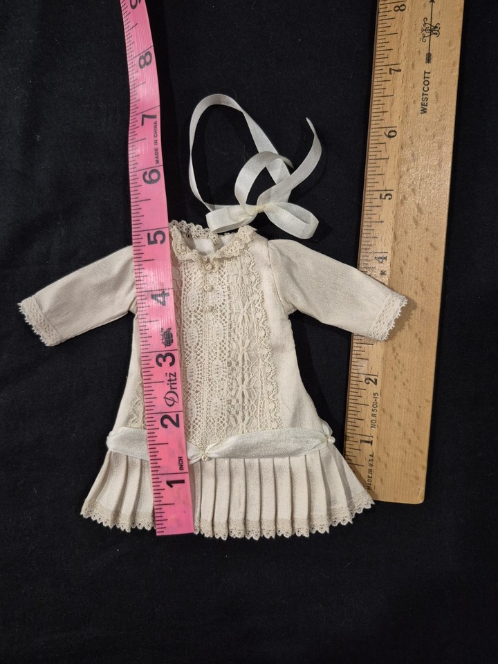 Petite Mignonnette Pieds Nus H 8 cm circa 1920 total état d