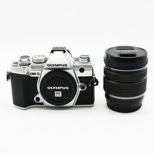 Olympus OM-D E-M5 Mark III 12-45mm F4.0 PRO Kit Silver Working