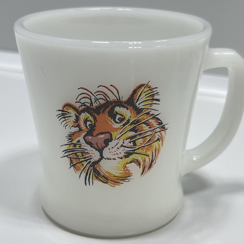 8 Vintage FIRE KING Anchor Hocking ESSO Exxon Tiger Milk Glass Mugs & Tray - Picture 16 of 24